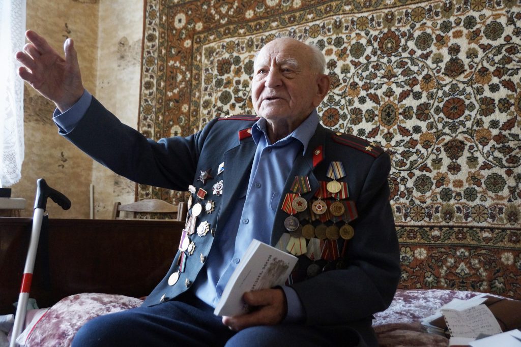 Дед Шуренков